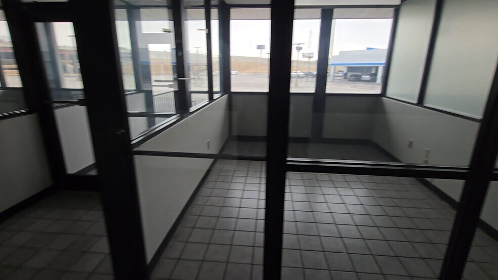 More Photos Of 3003 S Memorial Dr, Tulsa Auto Dealership For Sale