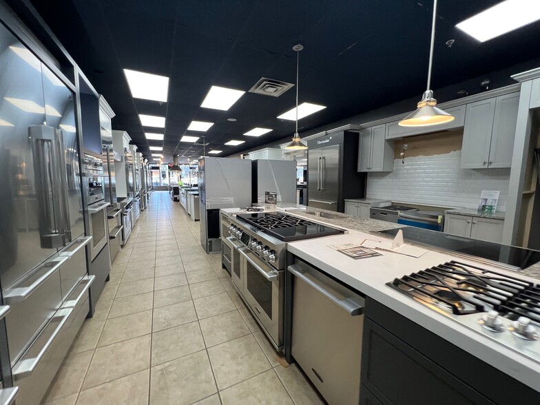 More Photos Of 237-247 Tarrytown Rd, White Plains Storefront For Lease