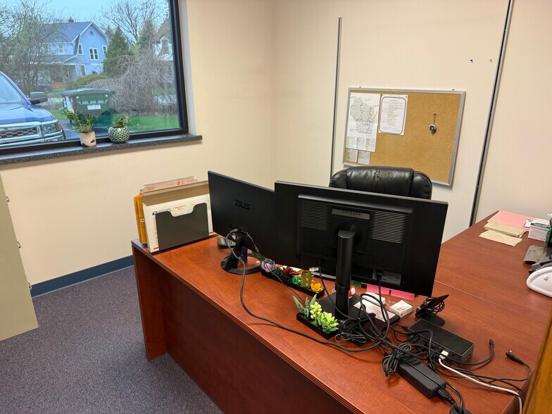 More Photos Of 500 W Calumet St, Appleton Freestanding For Sale