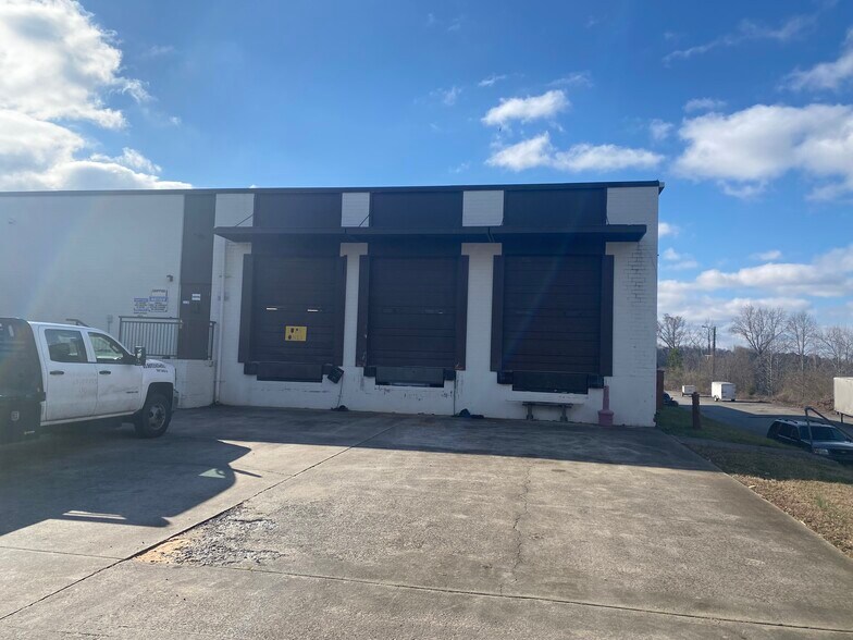 More Photos Of 158 Holly St, Jasper Distribution For Lease