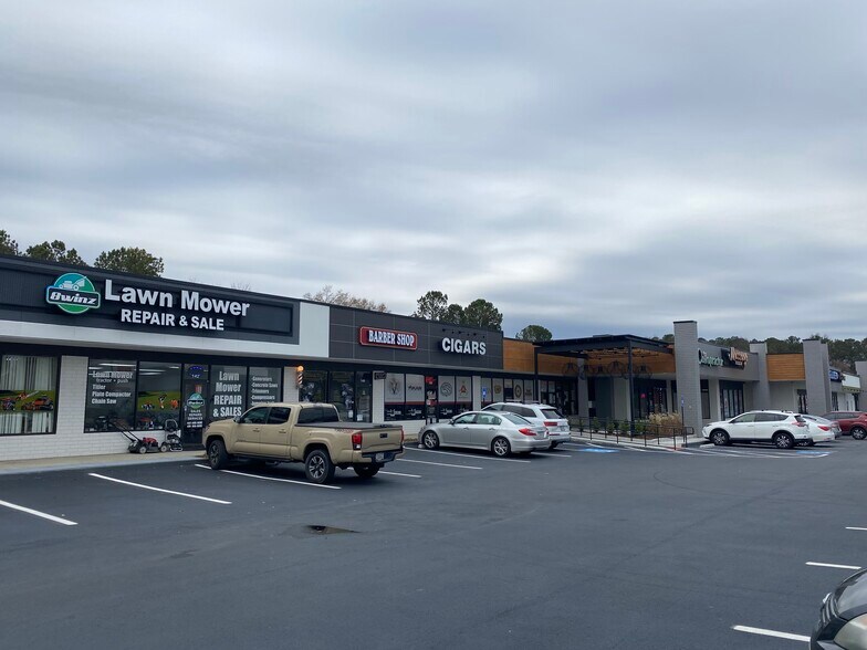 More Photos Of 2731 Sandy Plains Rd, Marietta Unknown For Lease