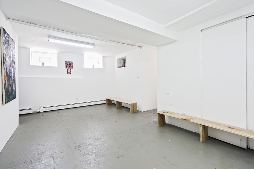 More Photos Of 55-19 Metropolitan Ave, Ridgewood Apartments For Lease