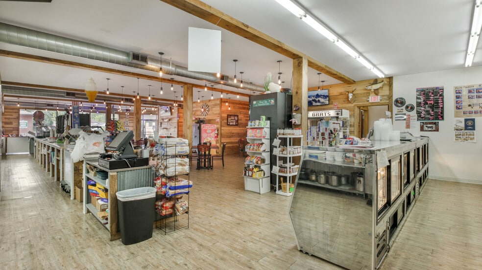 More Photos Of 909 W Main St, Cameron General Retail For Sale