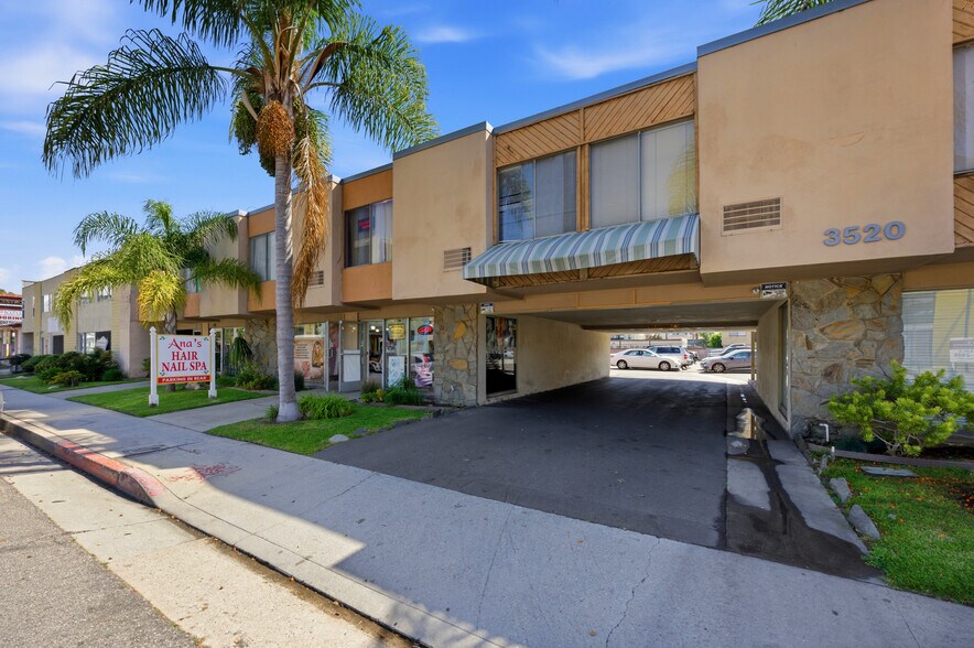 More Photos Of 3520 Long Beach Blvd, Long Beach Office For Sale