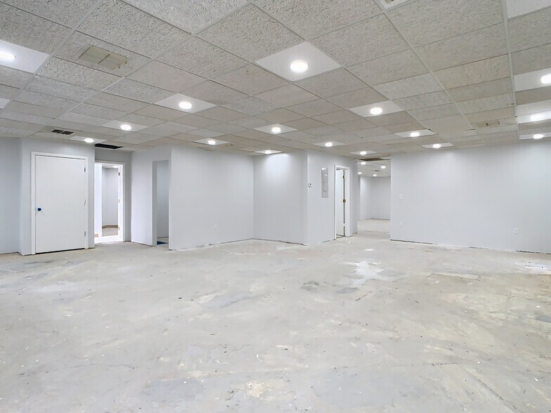 More Photos Of 6430 Madison St, New Port Richey Medical For Sale