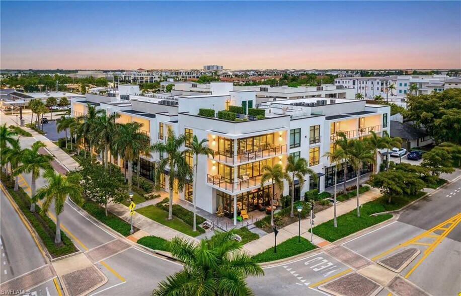 More Photos Of 850 Central Ave, Naples Apartments For Lease
