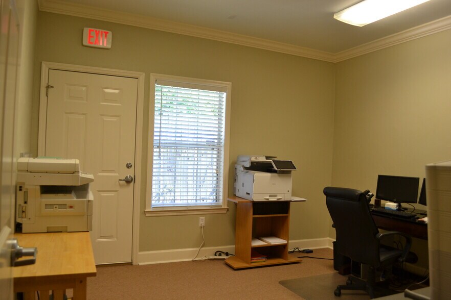 More Photos Of 2418 Mill Creek Ln, Tallahassee Office For Lease