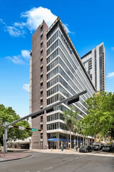 More Photos Of 150 SE 2nd Ave, Miami Office For Sale