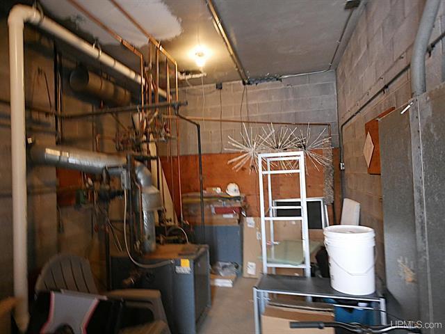 More Photos Of 608 Shelden Ave, Houghton Loft Creative Space For Sale