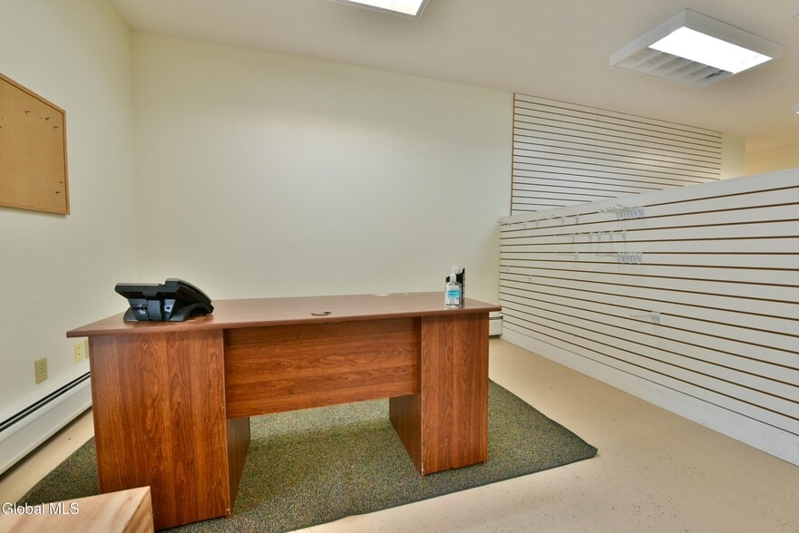 More Photos Of 410 Ridge Rd, Broadalbin Freestanding For Sale