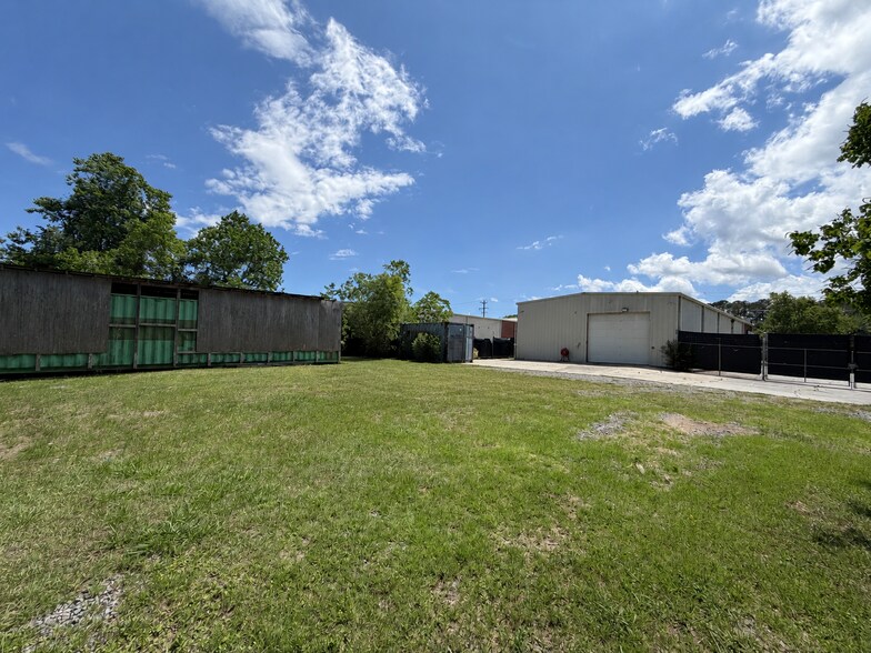 More Photos Of 7268 Peppermill Pky, Charleston Light Manufacturing For Lease