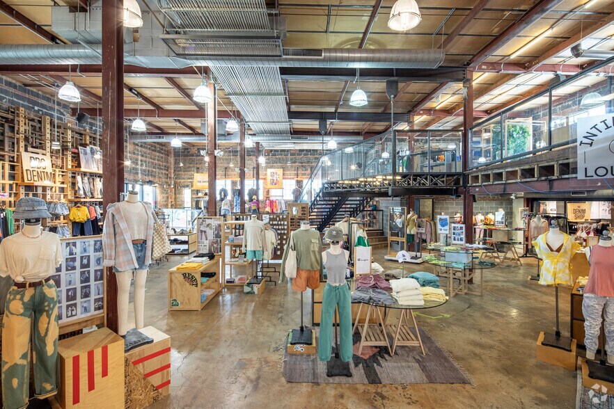 More Photos Of 424 York Rd, Towson Freestanding For Lease