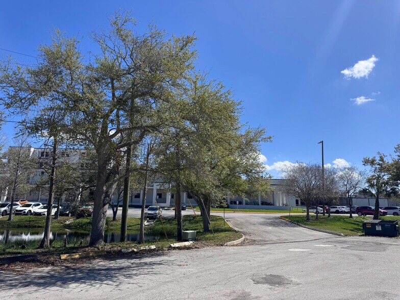 More Photos Of 2039 Indian Rocks Rd, Largo Medical For Lease