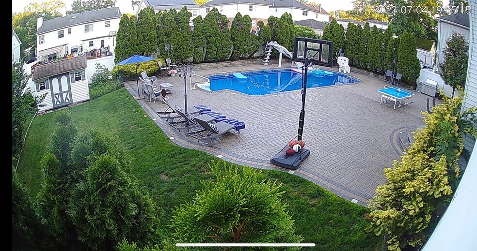 More Photos Of 146 Halpin Ave, Staten Island Multifamily For Sale