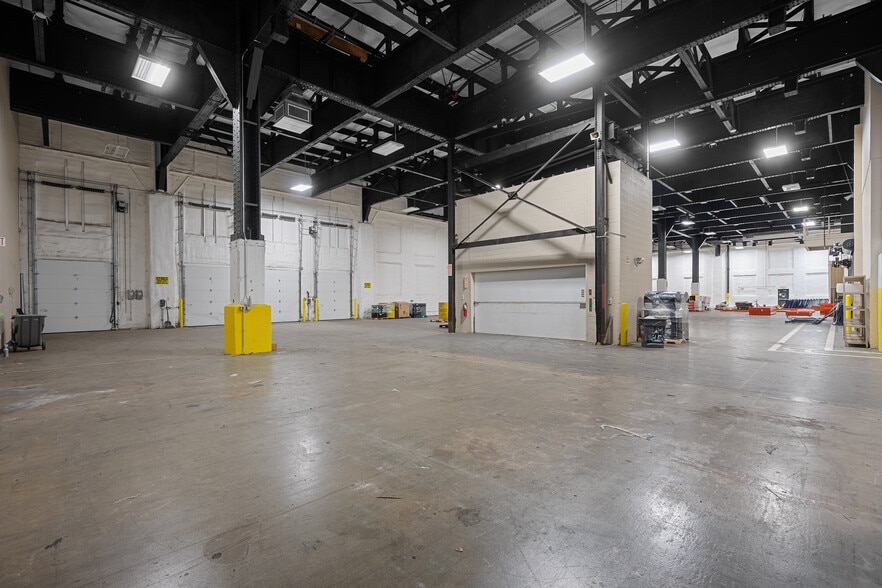 More Photos Of 1600 N Broadway, Saint Louis Manufacturing For Sale
