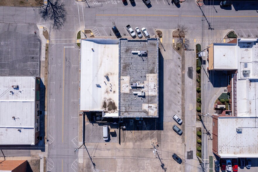 More Photos Of 120 E Commercial St, Broken Arrow Storefront Retail Office For Sale