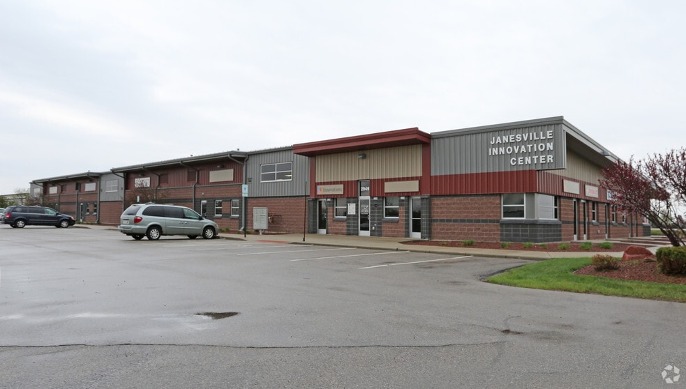 More Photos Of 2949 Venture Dr, Janesville Light Manufacturing For Lease