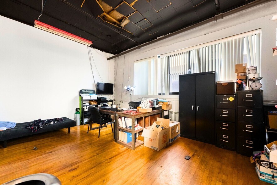 More Photos Of 72 68th St, Guttenberg Flex For Lease