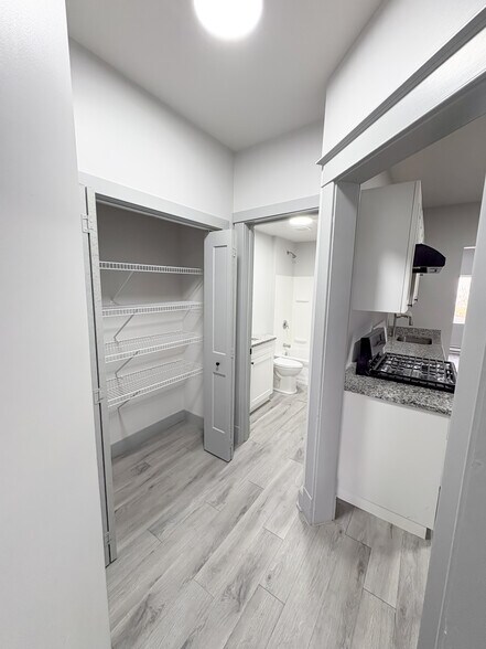 More Photos Of 303 Stone St, Joliet Multifamily For Sale