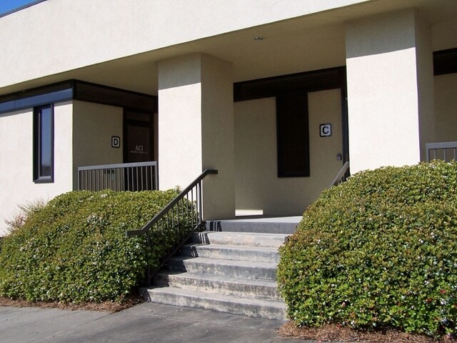 More Photos Of 1450 54th St, Columbus Medical For Lease