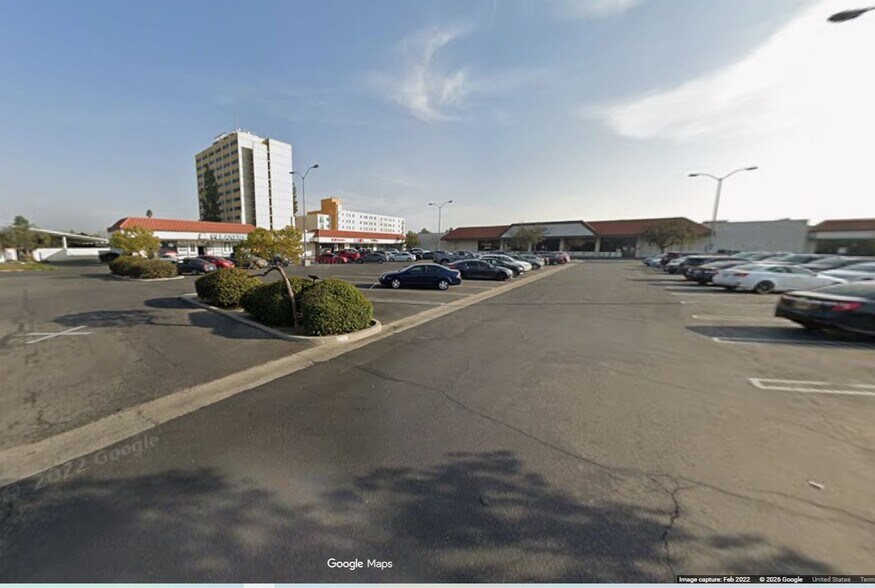 More Photos Of 3019-3045 Wilson Rd, Bakersfield Unknown For Lease
