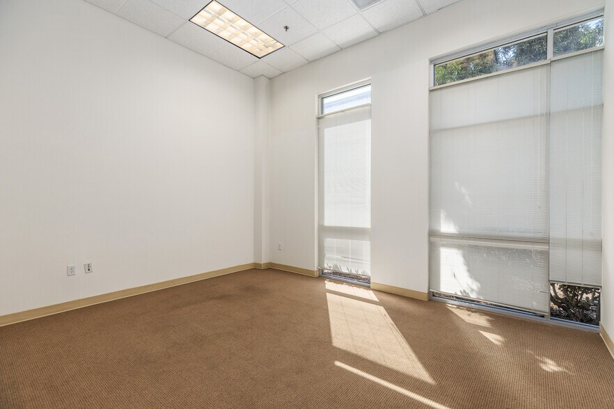 More Photos Of 909-943 Corporate Way, Fremont Research And Development For Lease