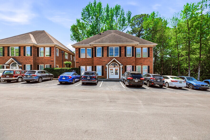 More Photos Of 501 Johnson Ferry Rd, Marietta Office For Sale