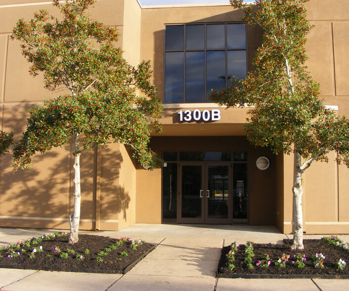 Primary Photo Of 1300 Bay Area Blvd, Houston Coworking Space