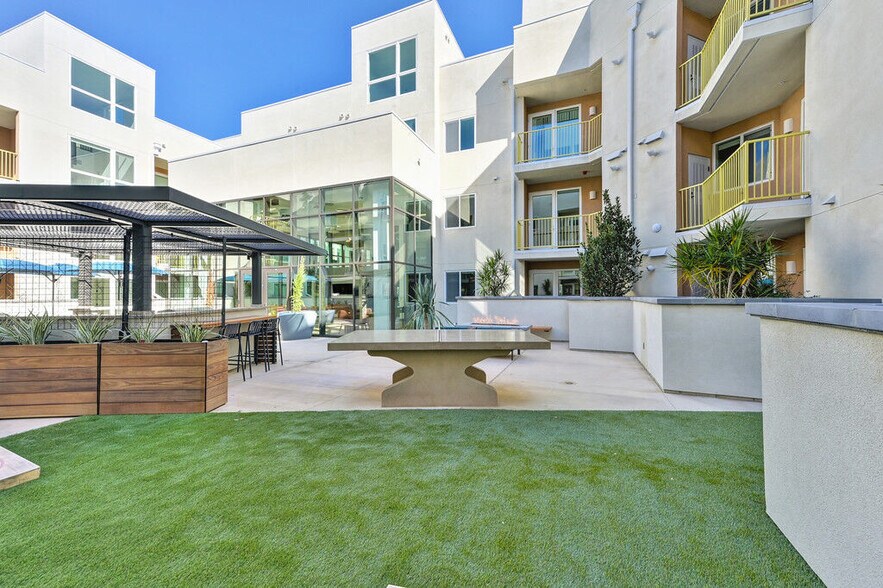 More Photos Of 5570 Rosemead Blvd, Temple City Apartments For Lease
