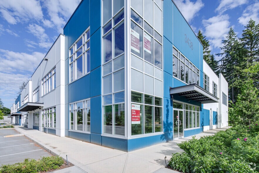 More Photos Of 3438 195 St, Surrey Warehouse For Lease