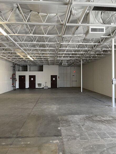 More Photos Of 5905 E Speedway Blvd, Tucson Freestanding For Lease
