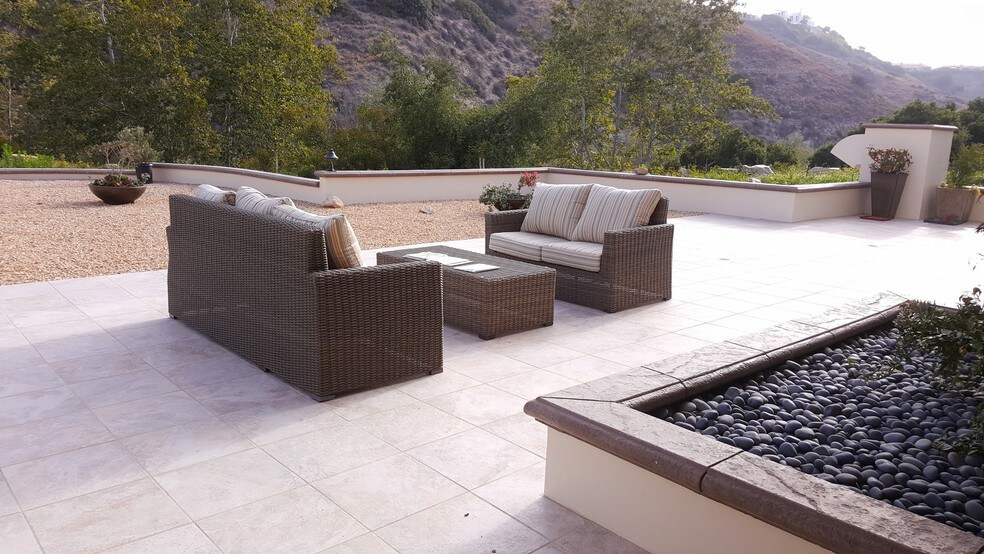 More Photos Of 24903 Pacific Coast Hwy, Malibu Office For Lease