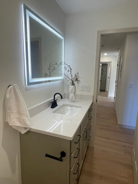 More Photos Of 814 6th St SE, Minneapolis Apartments For Sale