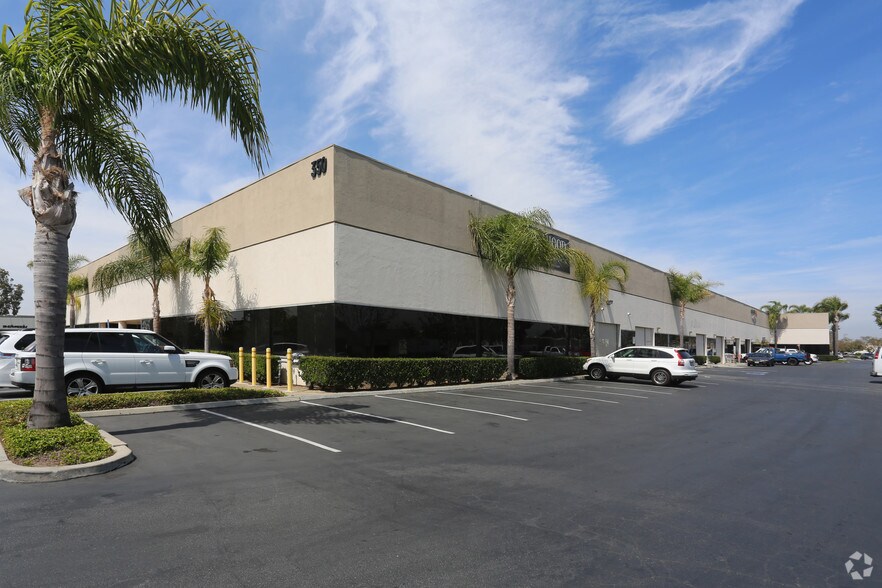 More Photos Of 2925 Airway Ave, Costa Mesa Warehouse For Lease