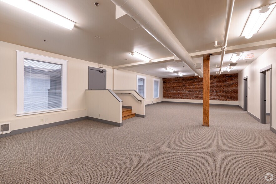 More Photos Of 418 - 436 NW 6th Ave, Portland Office For Sale