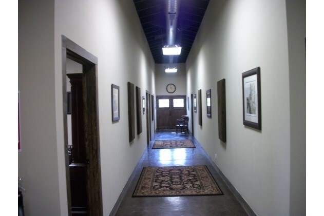 More Photos Of 621 N Main St, Grapevine Office For Sale