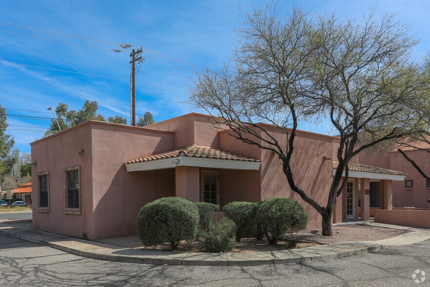 More Photos Of 1261 N Wilmot Rd, Tucson Medical For Sale