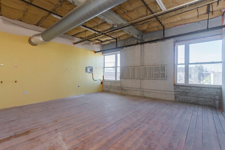More Photos Of 3130 Belgrade St, Philadelphia Warehouse For Lease