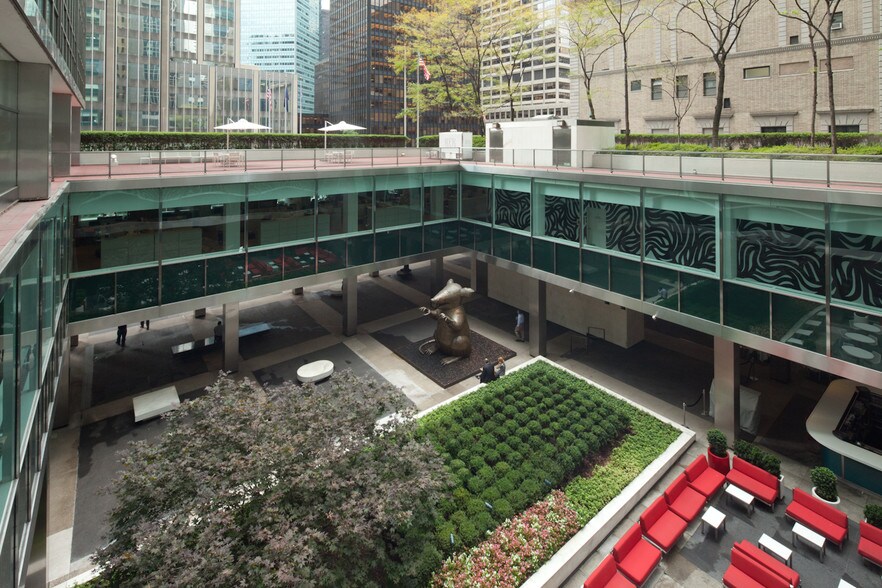 Primary Photo Of 390 Park Ave, New York Office For Lease