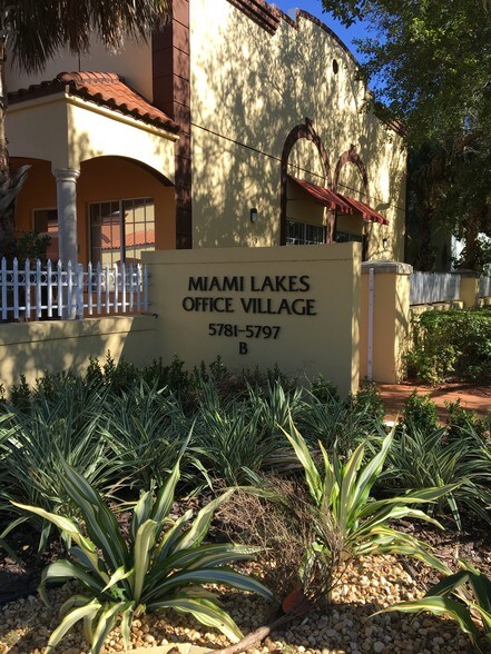 More Photos Of 5781-5797 NW 151st St, Miami Lakes Loft Creative Space For Sale