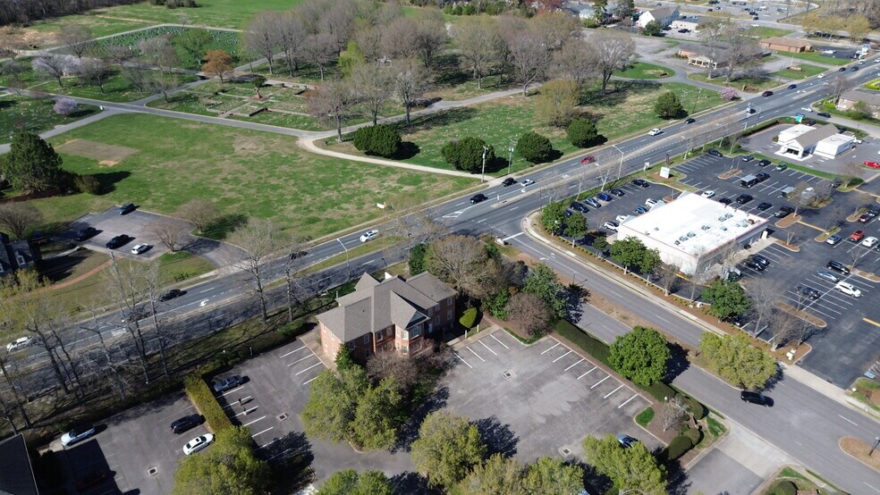 More Photos Of 300 Cedar Lakes Dr, Chesapeake Office For Sale