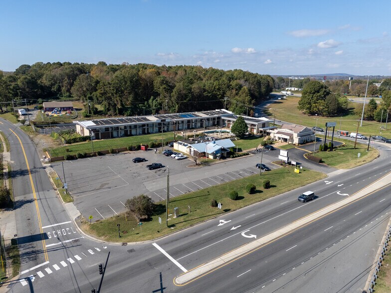 More Photos Of 1700 N Chester St, Gastonia Hotel For Sale