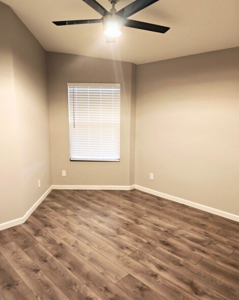 More Photos Of 4038 E Thistle Landing Dr, Phoenix Assisted Living For Lease