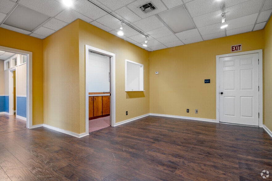 More Photos Of 8647 Wurzbach Rd, San Antonio Unknown For Lease