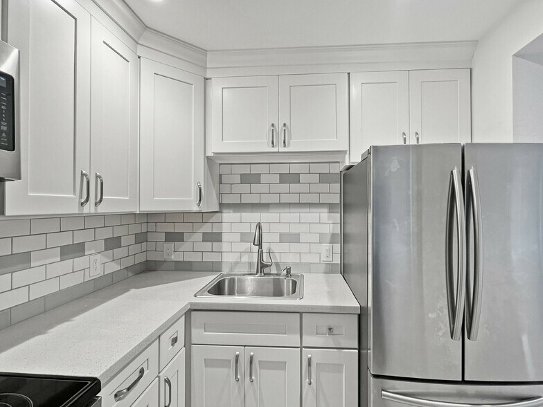 More Photos Of 1919 Curtis St, Berkeley Apartments For Sale