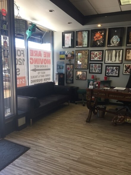 More Photos Of 123-127 Merrick Rd, Amityville Storefront For Lease