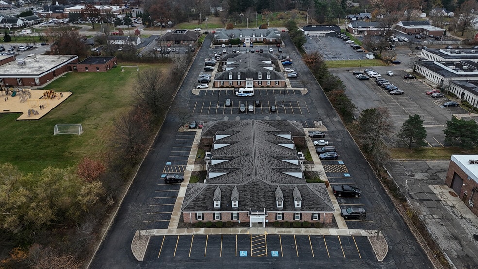 More Photos Of 6555 Wilson Mills Rd, Mayfield Village Unknown For Lease