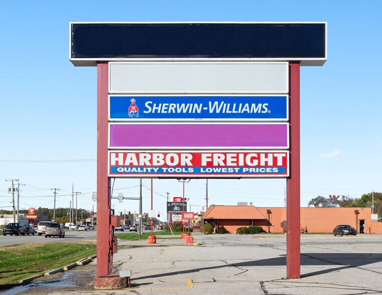 More Photos Of 4100-4112 Franklin St, Michigan City Storefront For Sale