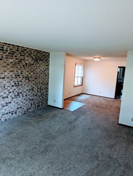 More Photos Of 823 Doran Dr, Boone Multifamily For Sale