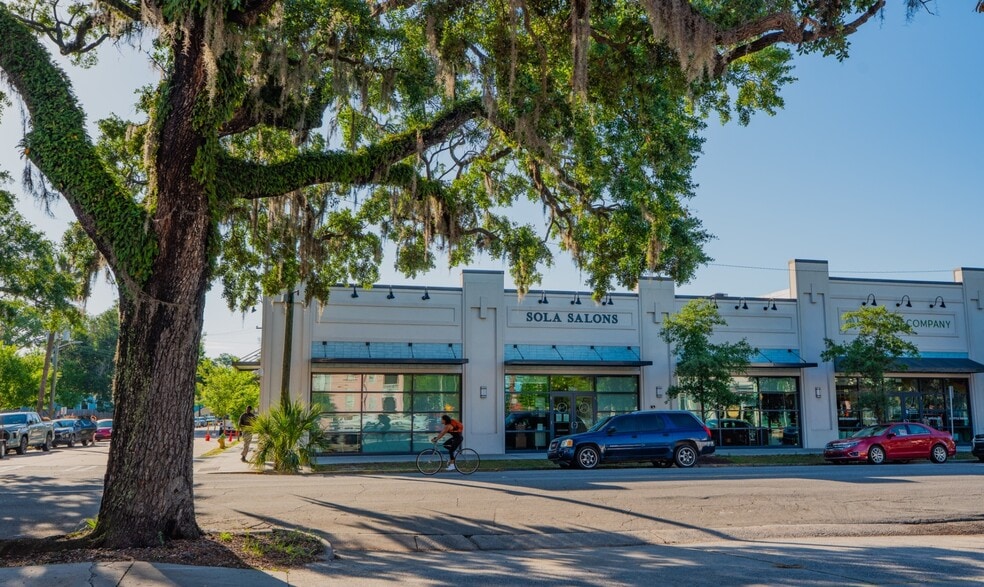 More Photos Of 2400 Bull St, Savannah Supermarket For Lease